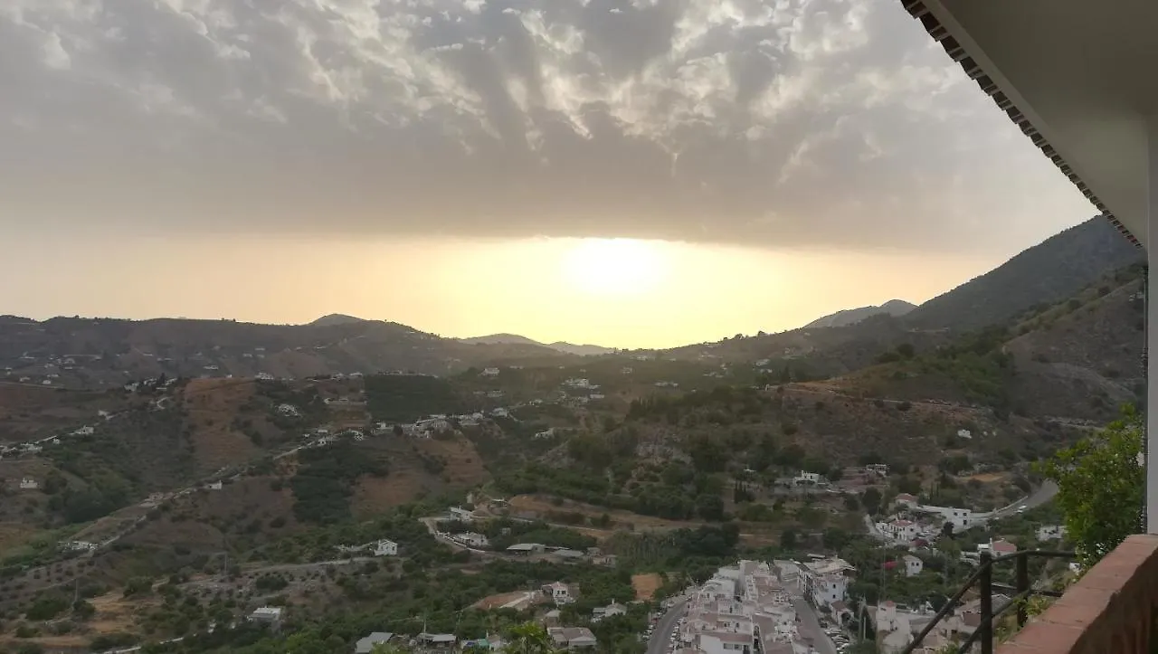 Casa de Férias Casa Ana, Fantásticas vistas al pueblo, el mar y la montaña Vila Frigiliana Espanha